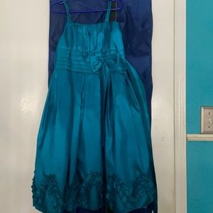Dress only worn once like new!